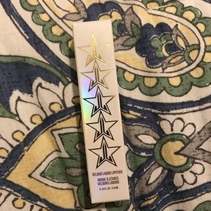 Jeffree Star Liquid Lipstick Can’t Relate